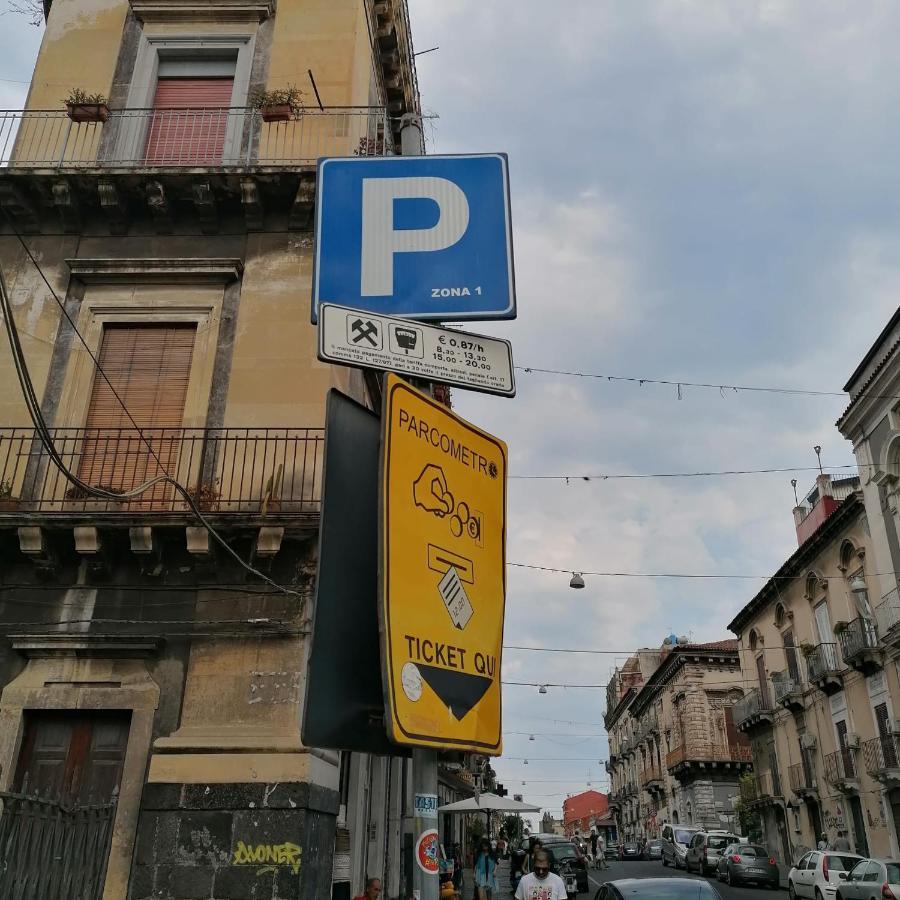 A Piscaria Apartment Catania Luaran gambar