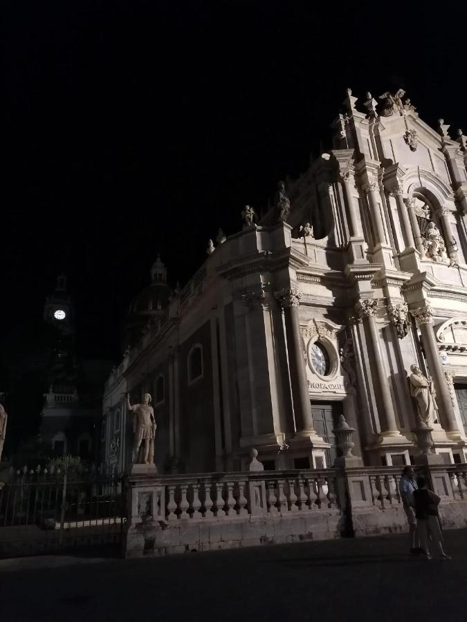 A Piscaria Apartment Catania Luaran gambar