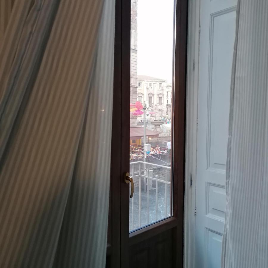 A Piscaria Apartment Catania Luaran gambar